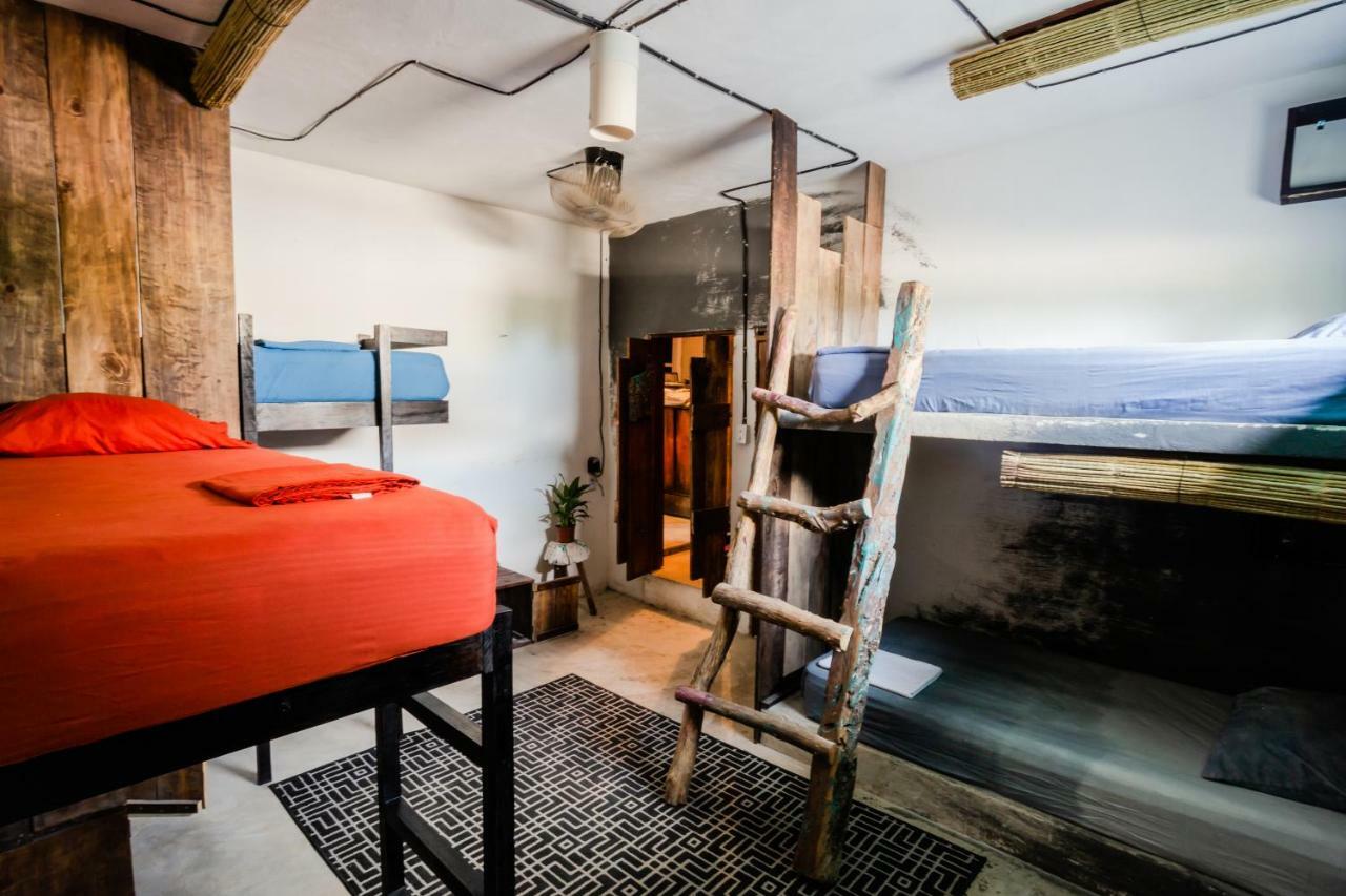 בקאלאר Black Jaguar Hostel מראה חיצוני תמונה